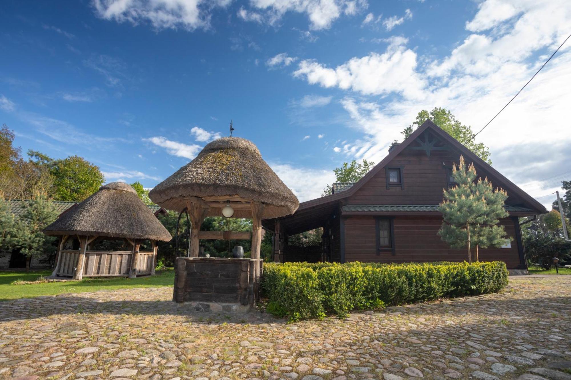 Dom Pod Lipa Villa Jaminy Exteriör bild
